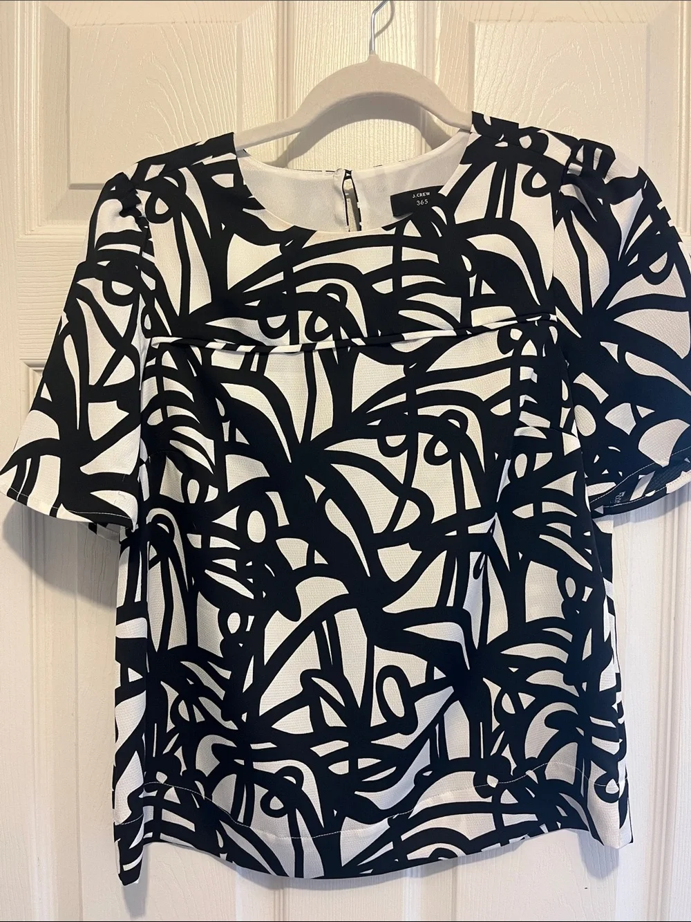 J. Crew 365 Crepe Geometric Short Sleeve Blouse 0